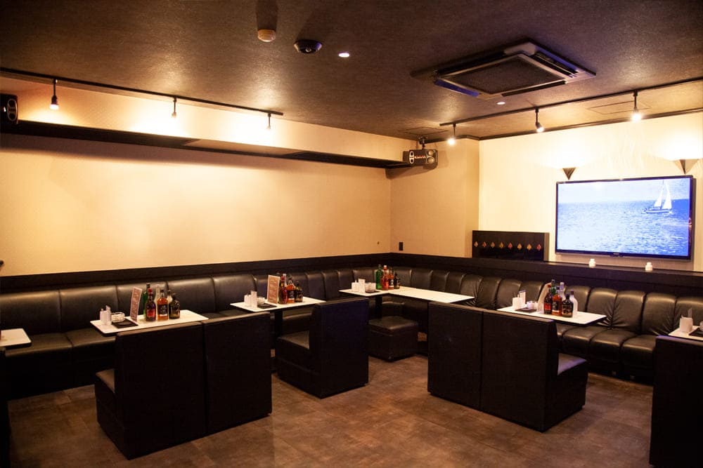 熱海キャバクラ｜CLOVER（クローバー）店内05